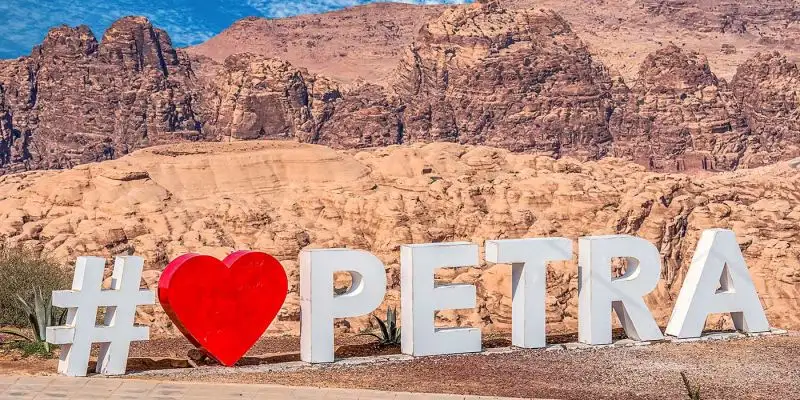 Um dia incrível em Petra saindo de Amã